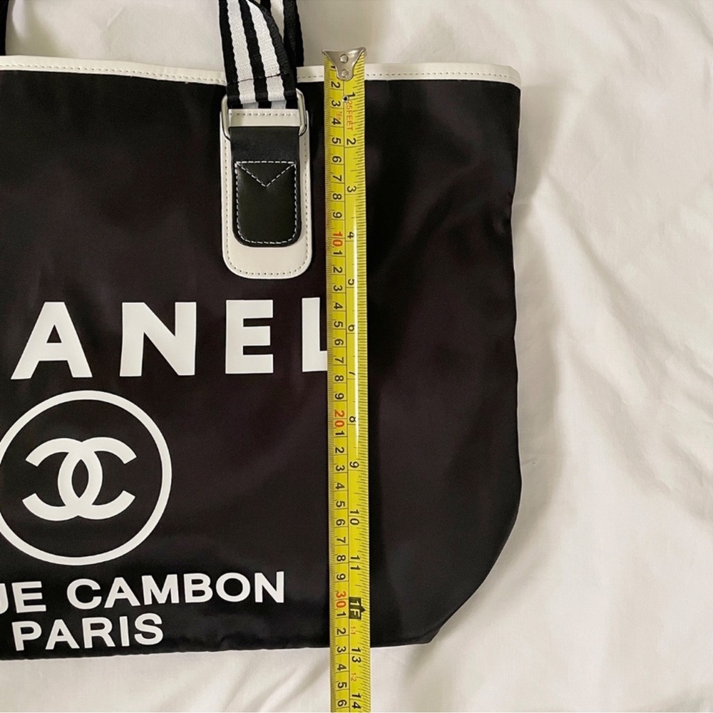 New CC Large Travel Bag Beach Tote with Double Handles VIP/GWP - Picture 9 of 10